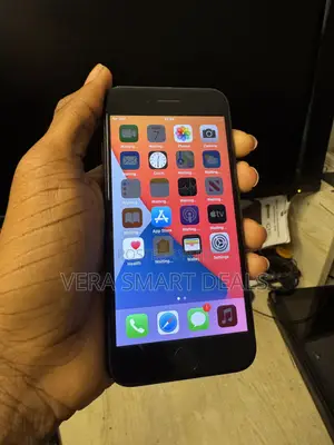 New Apple iPhone SE 64 GB Black