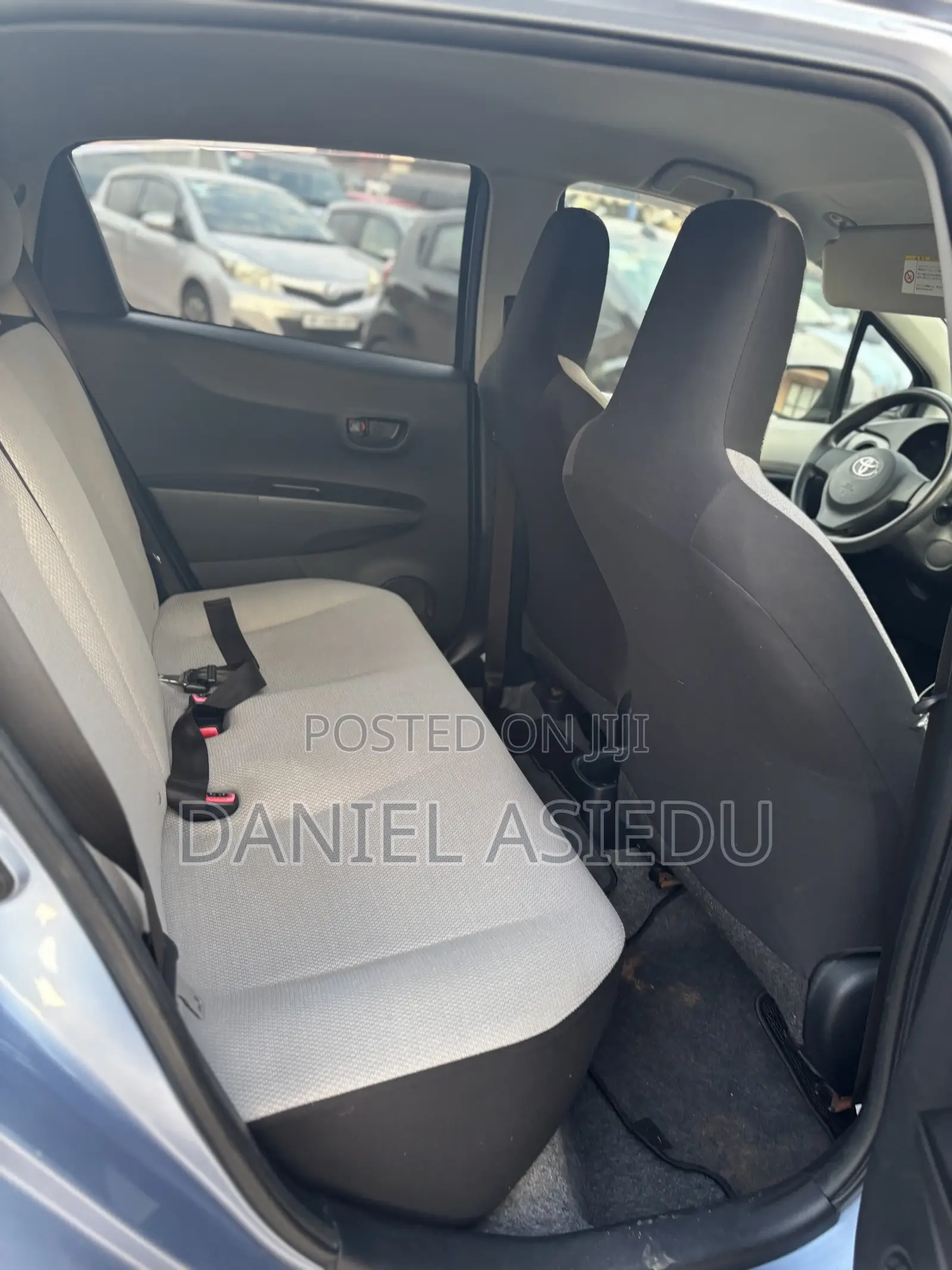 Toyota Vitz 1.3 AWD 3dr 2012 Blue