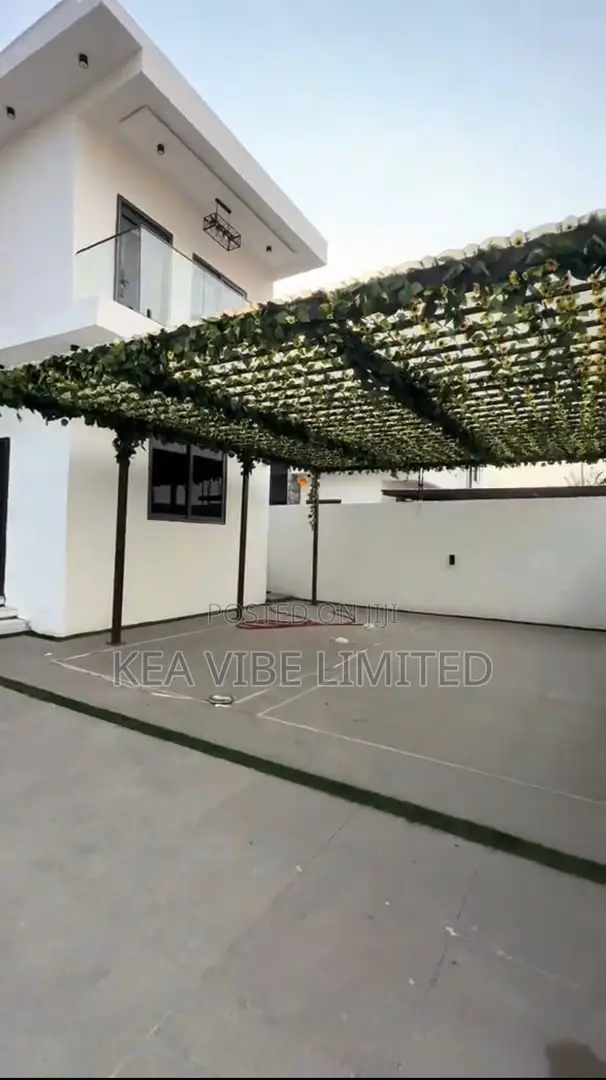 Furnished 4bdrm House in Baatsona Total for sale