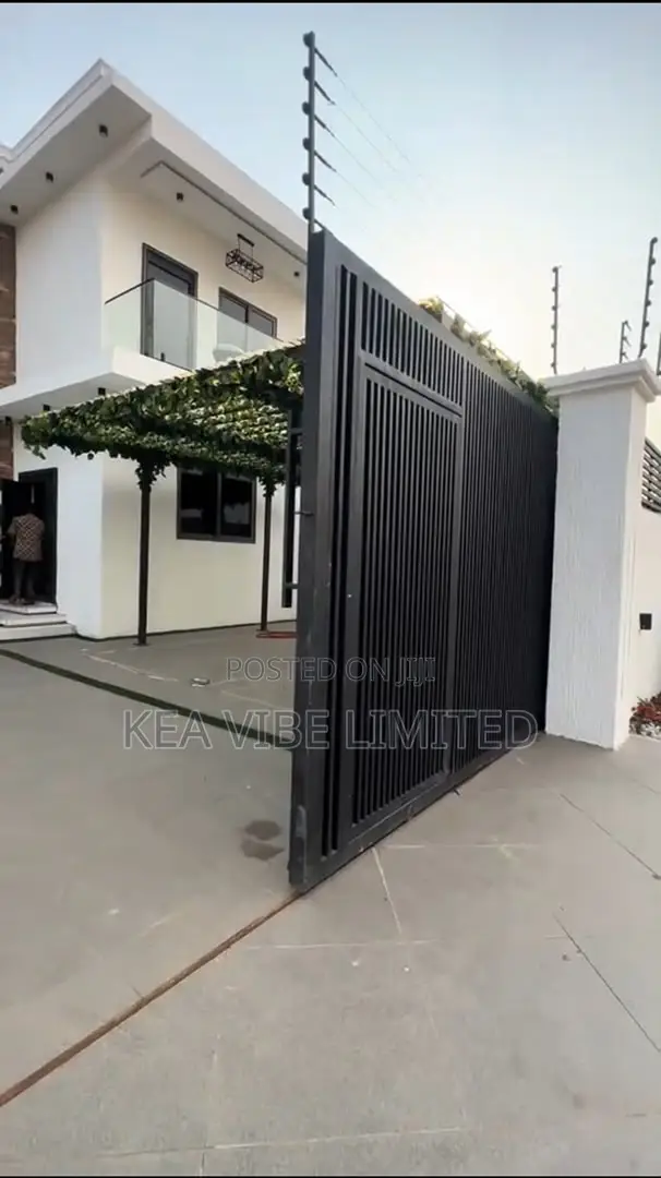 Furnished 4bdrm House in Baatsona Total for sale