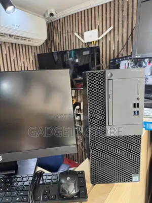 Desktop Computer Dell OptiPlex 3070 8GB Intel Core i5 HDD 500GB