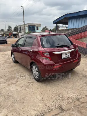 Toyota Vitz 2015 Burgundy