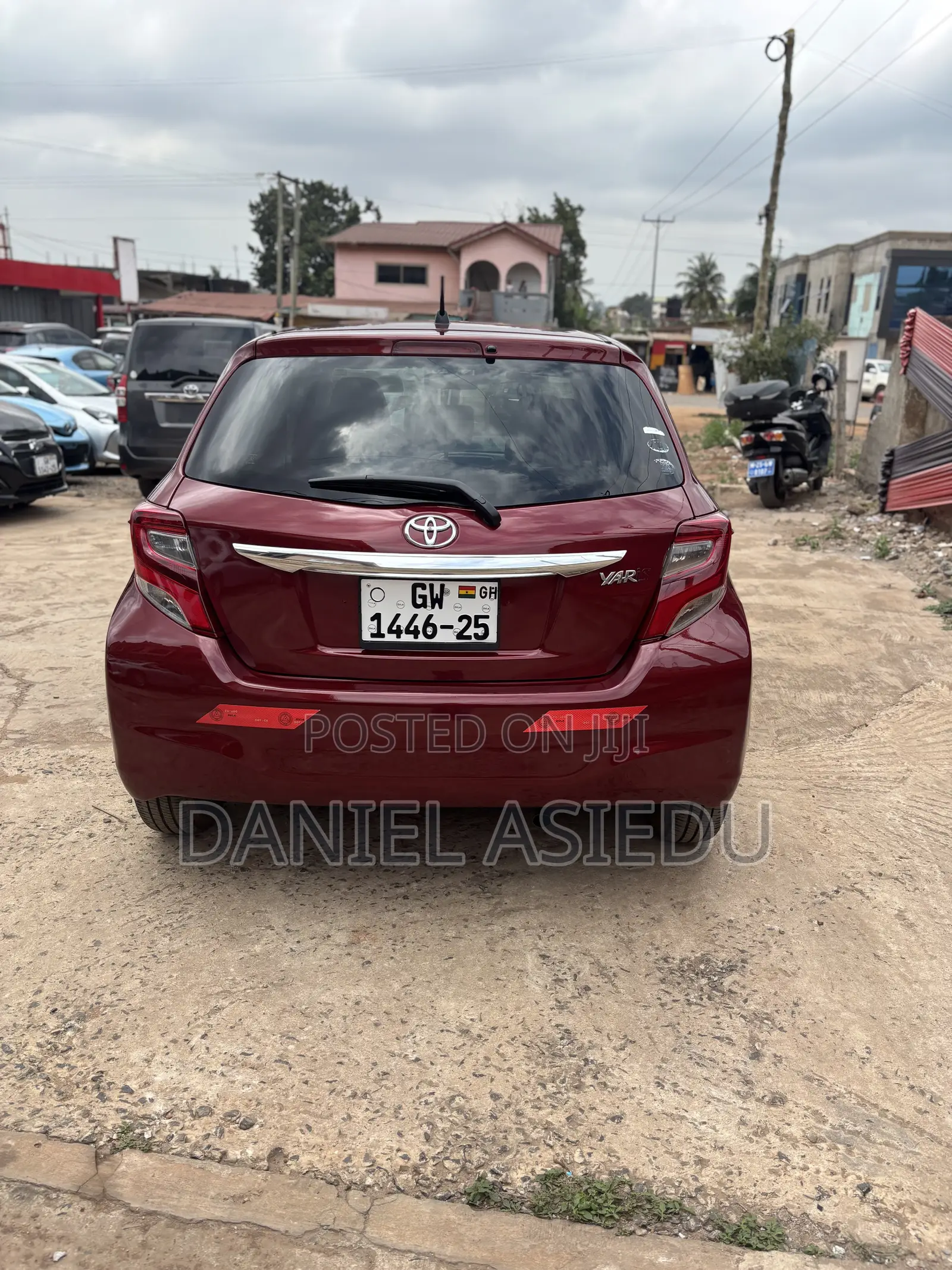 Toyota Vitz 2015 Burgundy