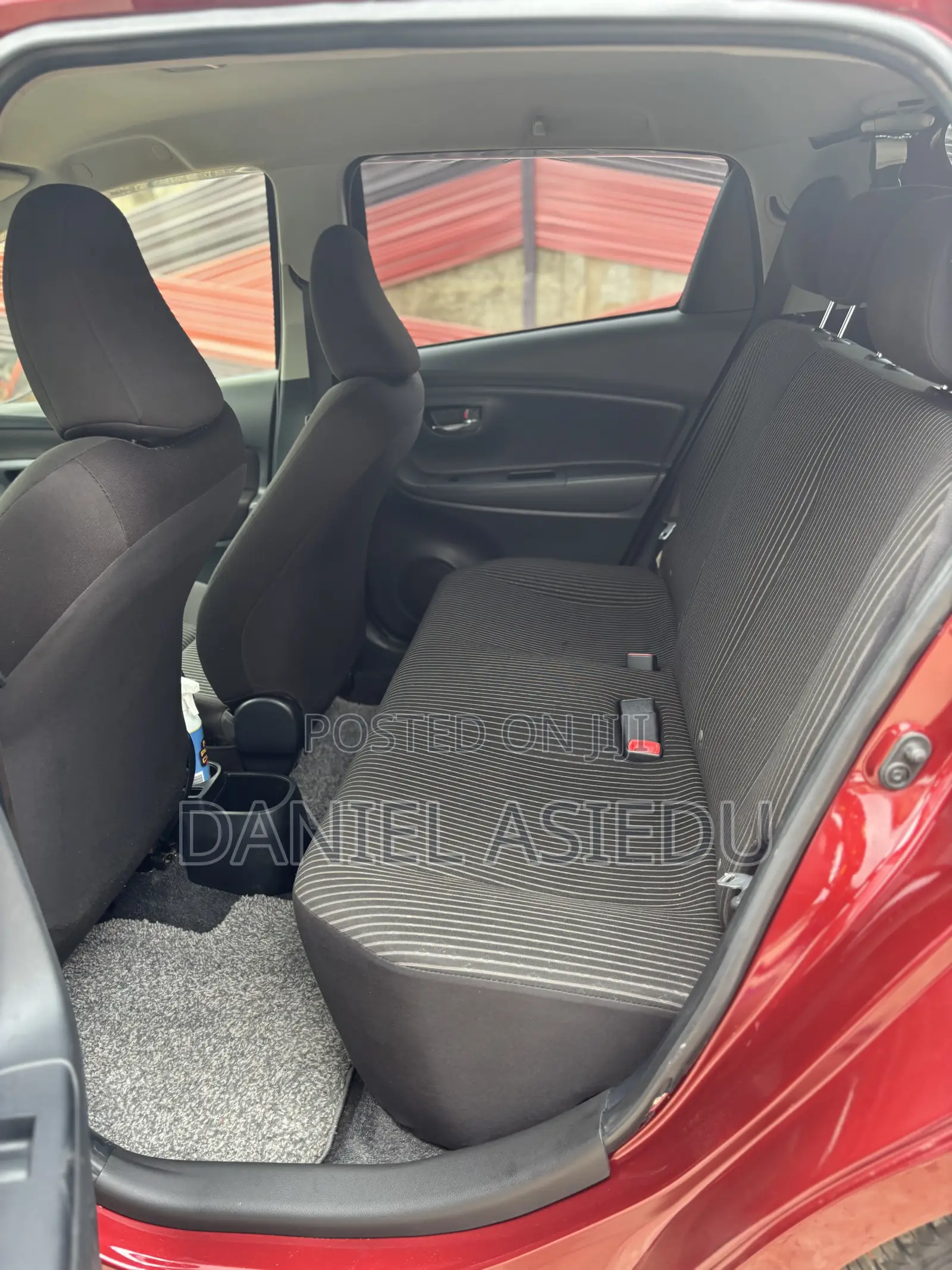 Toyota Vitz 2015 Burgundy