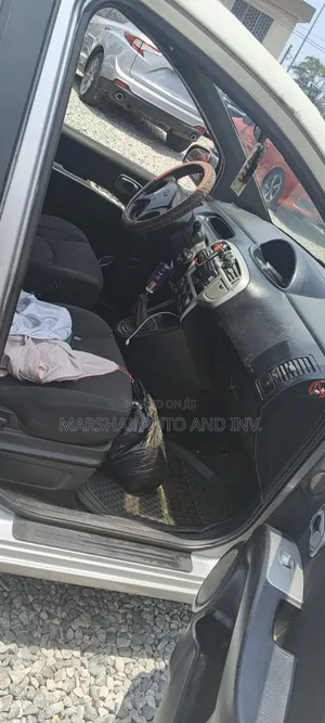 Hyundai Matrix 1.6 GLS 2010 Silver