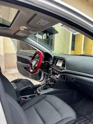 Hyundai Elantra Value Edition 2018 Silver