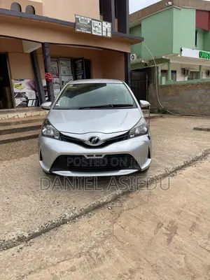 Toyota Vitz 1.3 AWD 3dr 2015 Silver