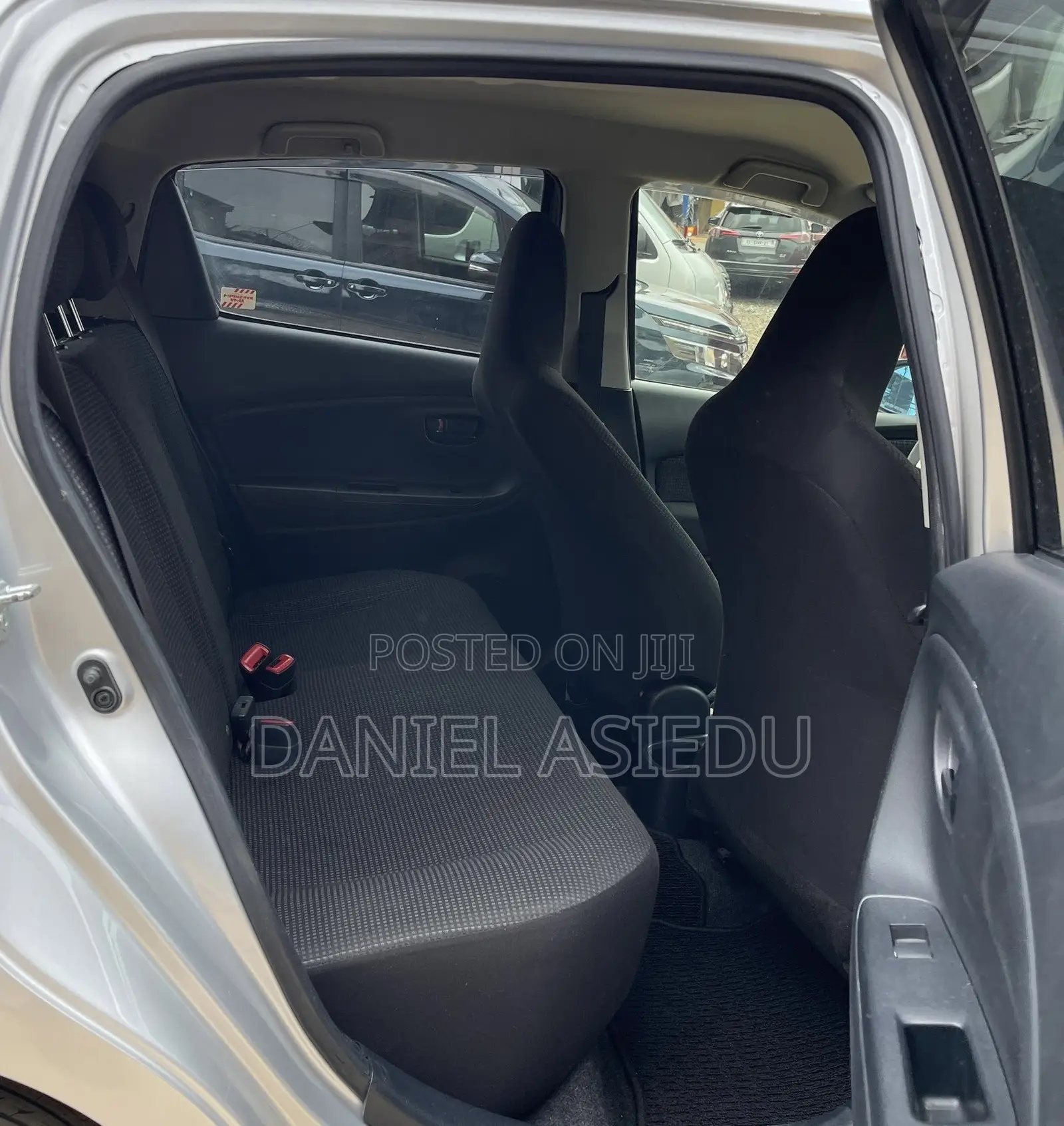Toyota Vitz 1.3 AWD 3dr 2015 Silver