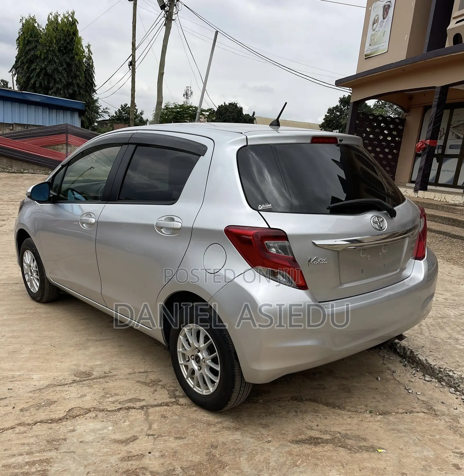 Toyota Vitz 1.3 AWD 3dr 2015 Silver
