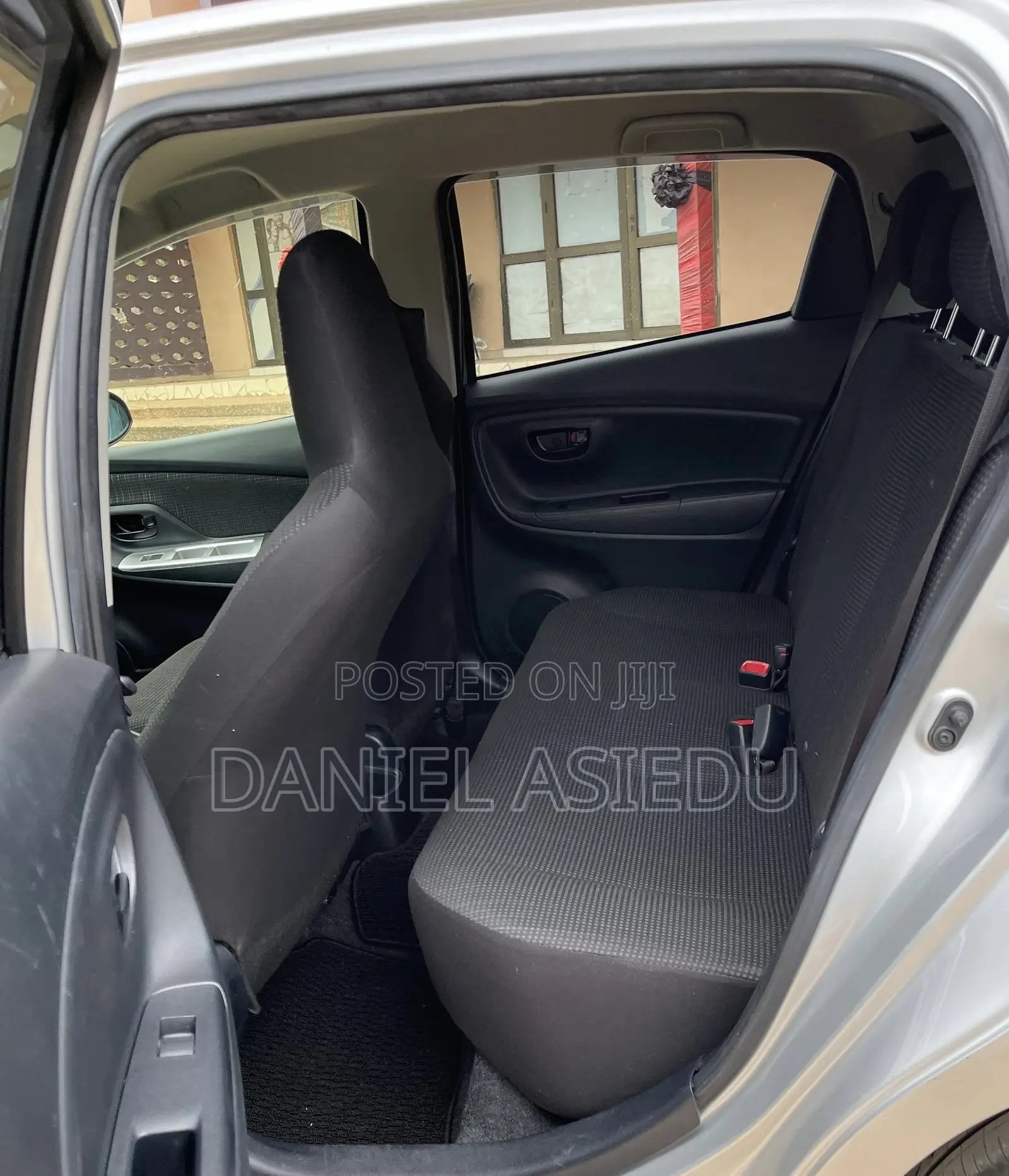 Toyota Vitz 1.3 AWD 3dr 2015 Silver