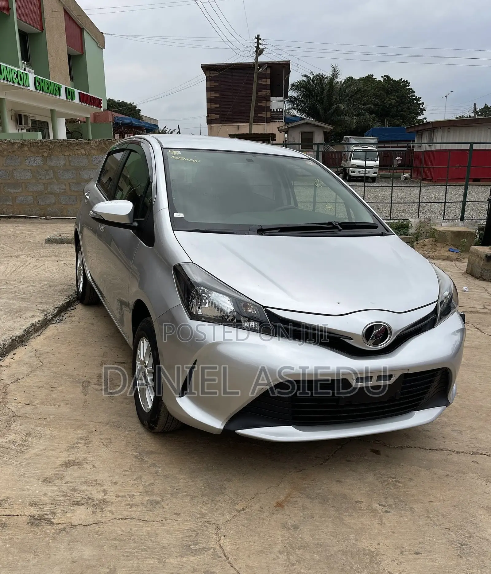 Toyota Vitz 1.3 AWD 3dr 2015 Silver
