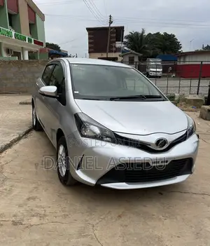 Toyota Vitz 1.3 AWD 3dr 2015 Silver