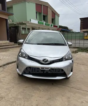 Toyota Vitz 1.3 AWD 3dr 2015 Silver