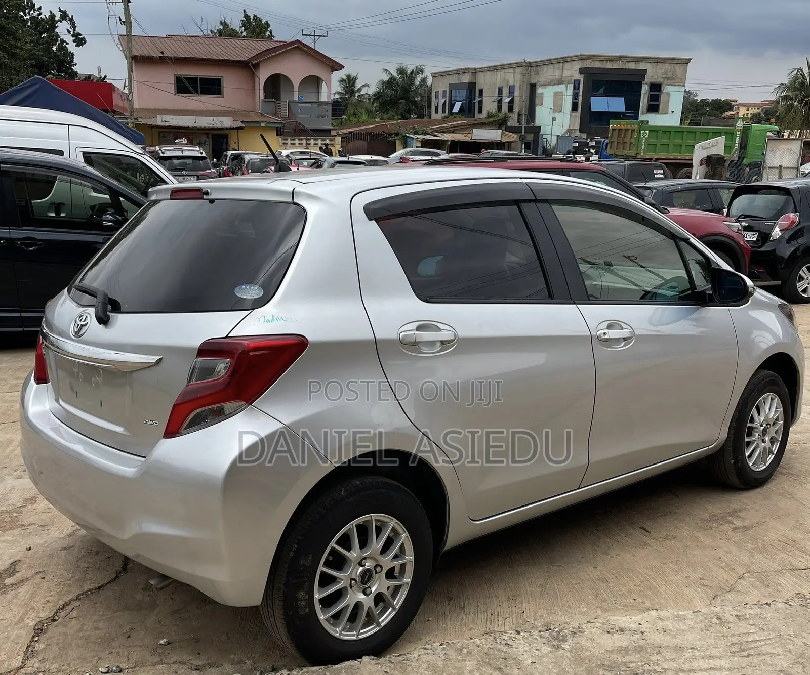 Toyota Vitz 1.3 AWD 3dr 2015 Silver