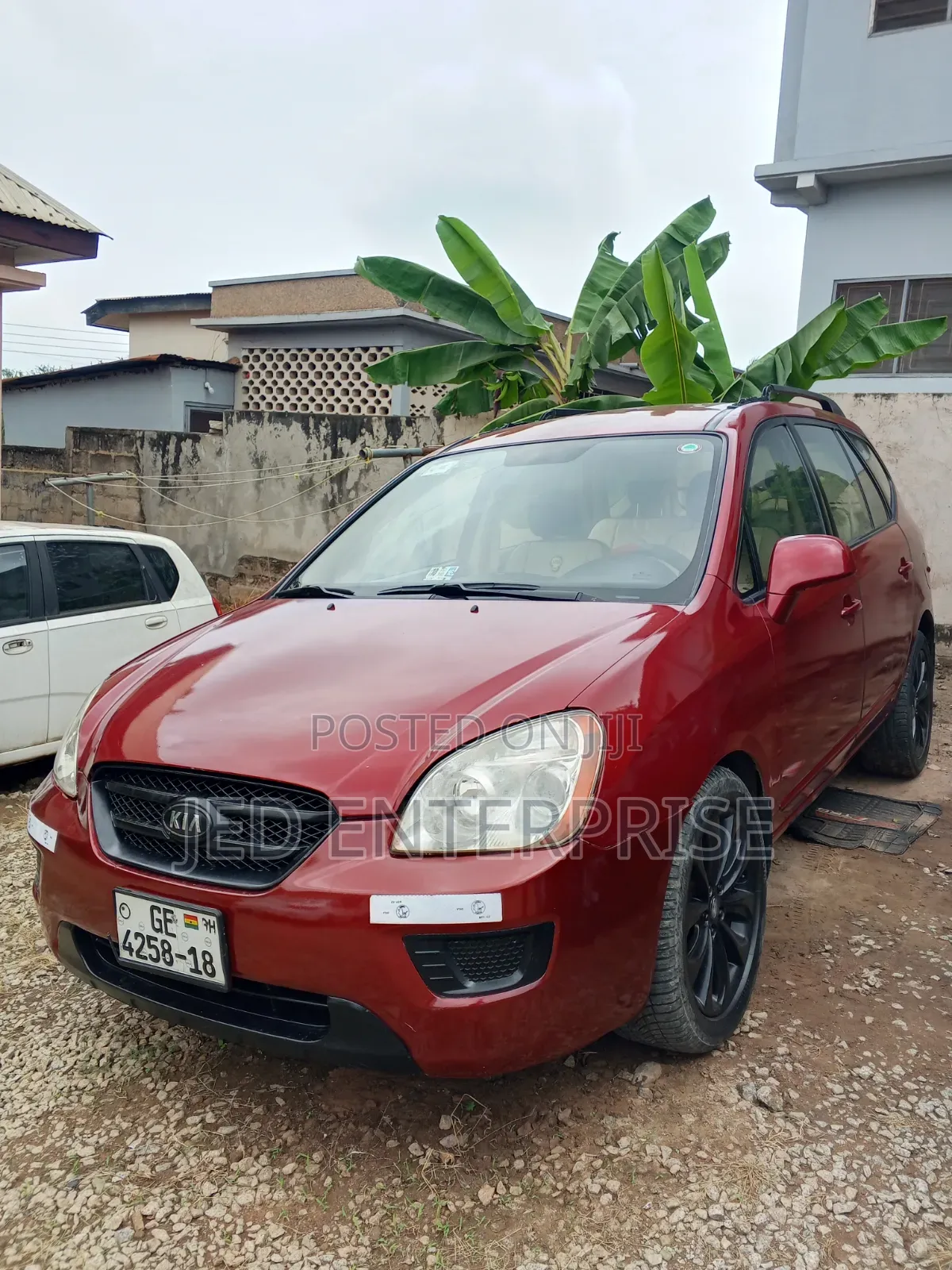 Kia Rondo LX 2010 Red