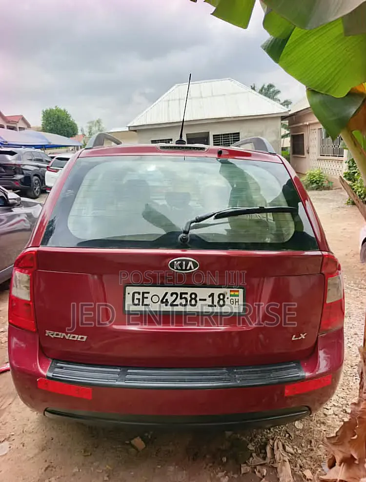 Kia Rondo LX 2010 Red