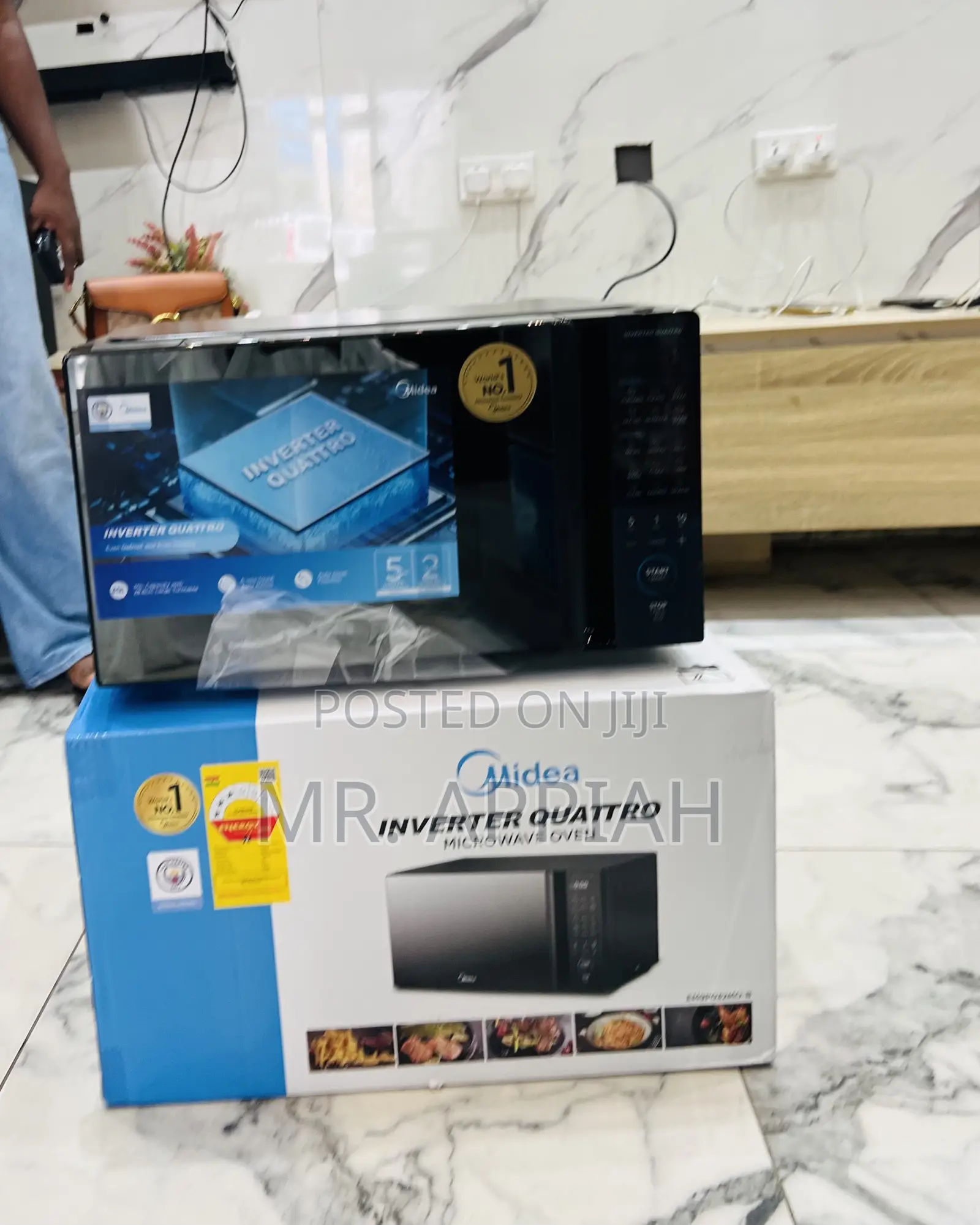 Super Classic Midea 900Watt Countertop Microwave(Glass)30L