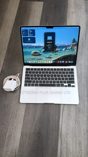 Laptop Apple MacBook Air 2024 M3 16GB Apple M3 SSD 256GB