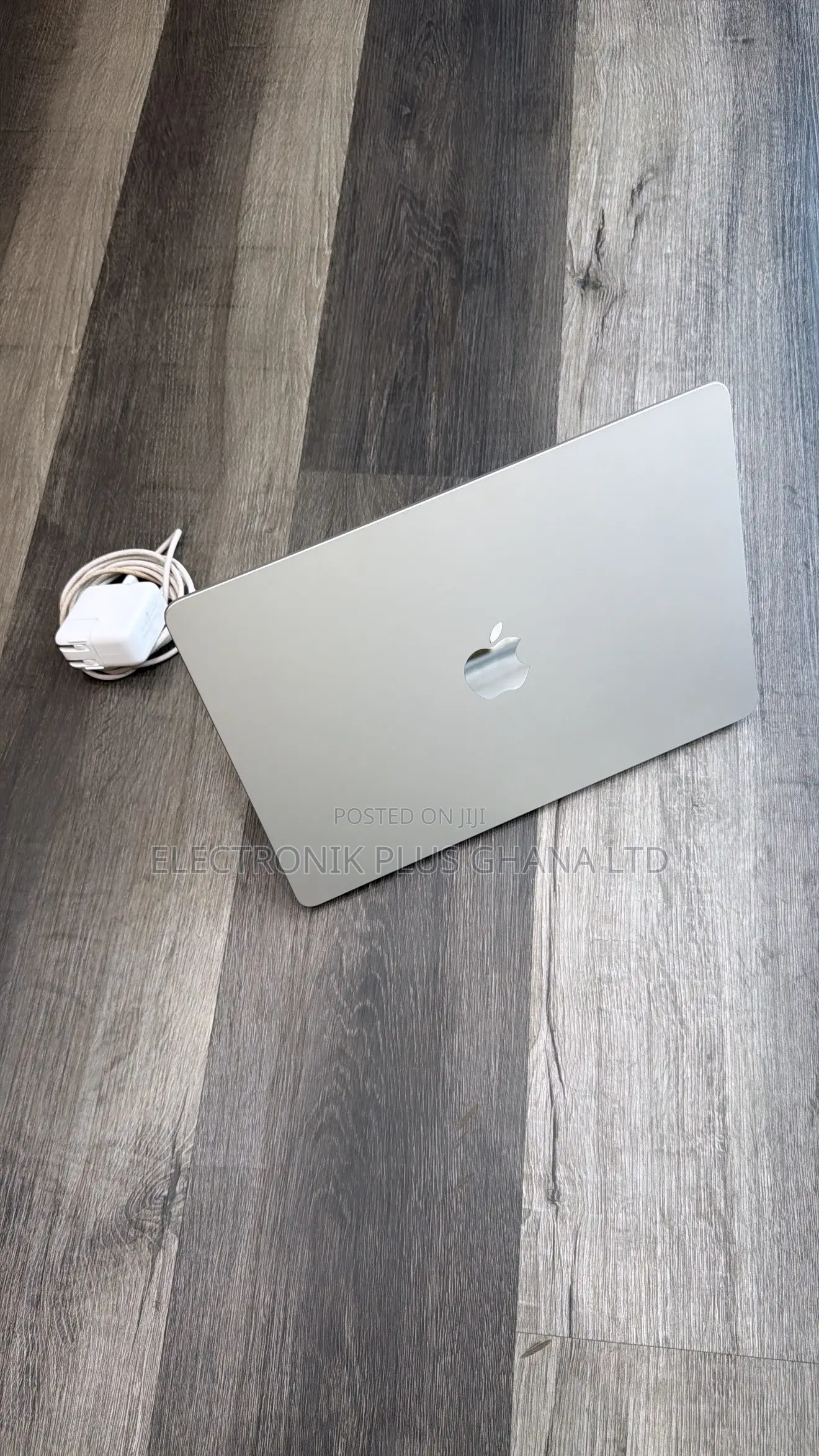 Laptop Apple MacBook Air 2024 M3 16GB Apple M3 SSD 256GB