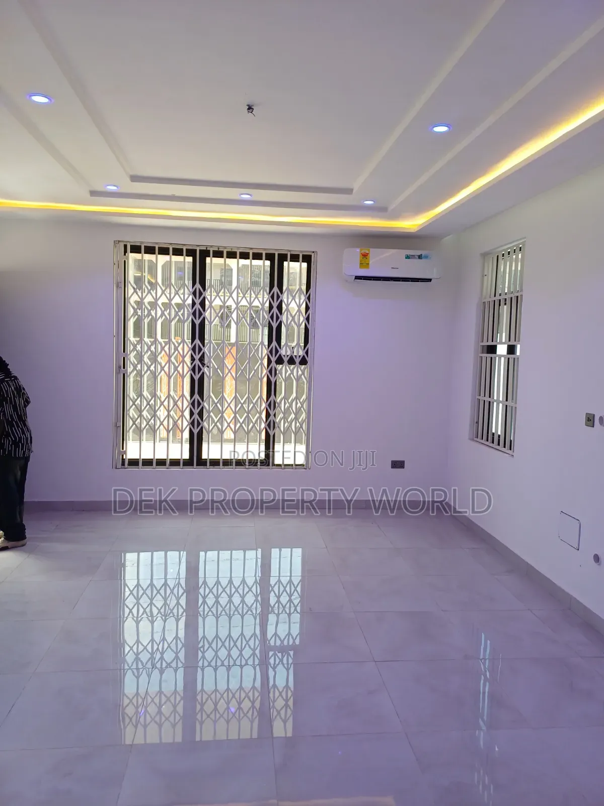 5bdrm Villa in Ability for sale