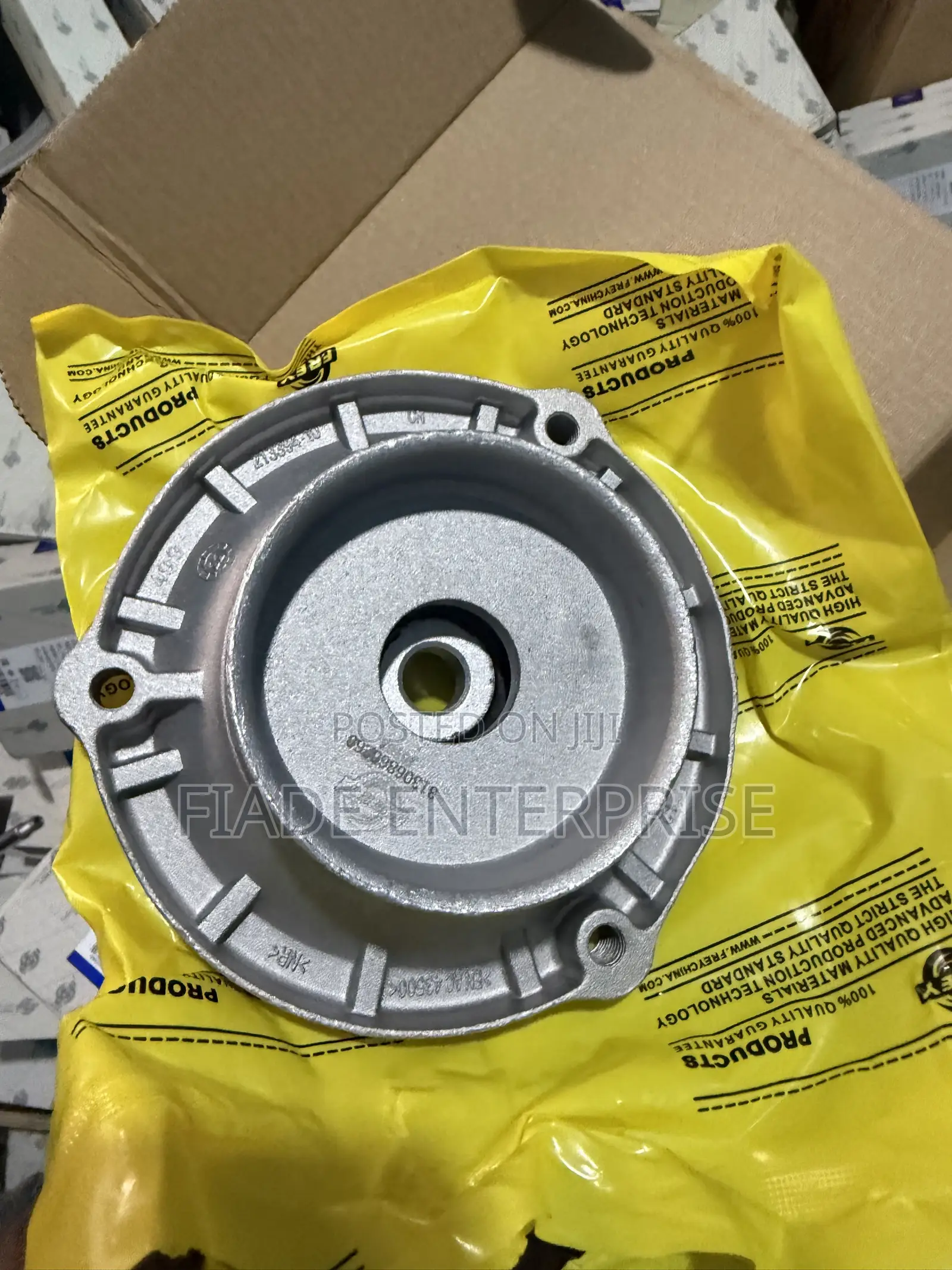 Front Suspension Strut Mount Guide Support for BMW X5 G05 X6 G06