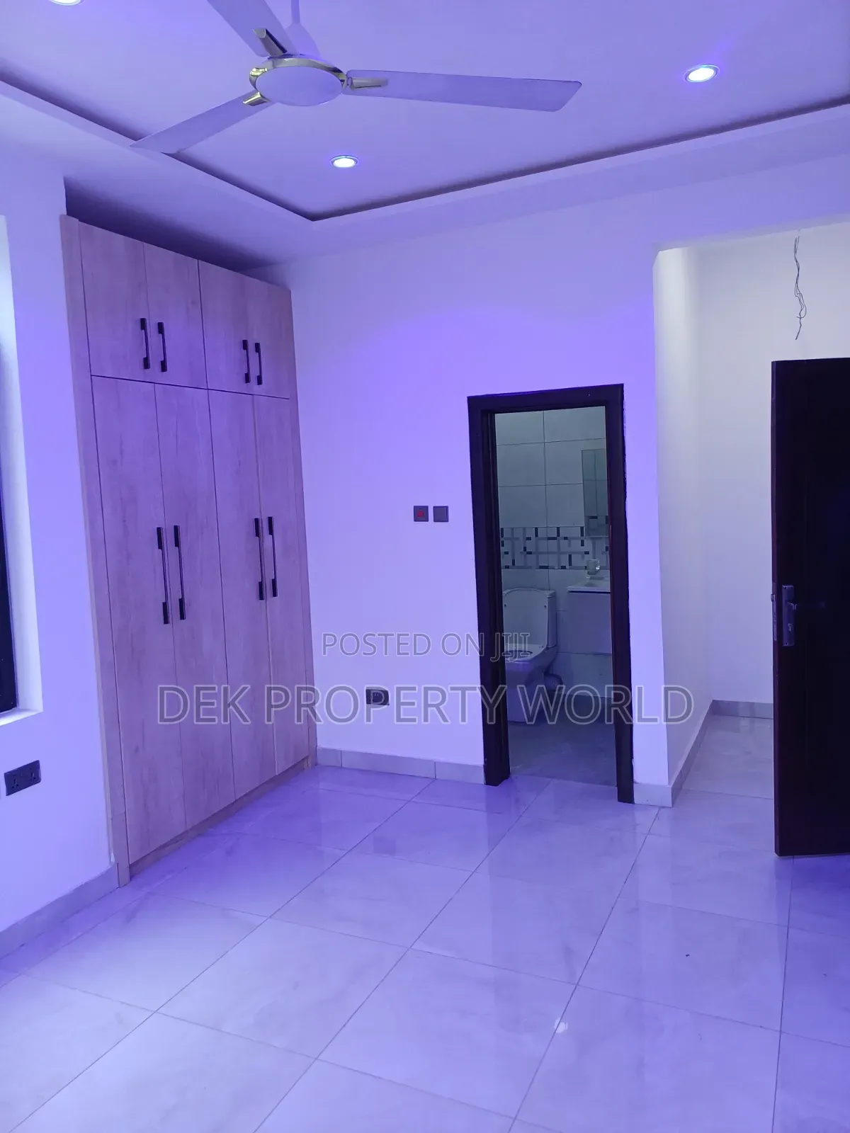 5bdrm Villa in Ability for sale