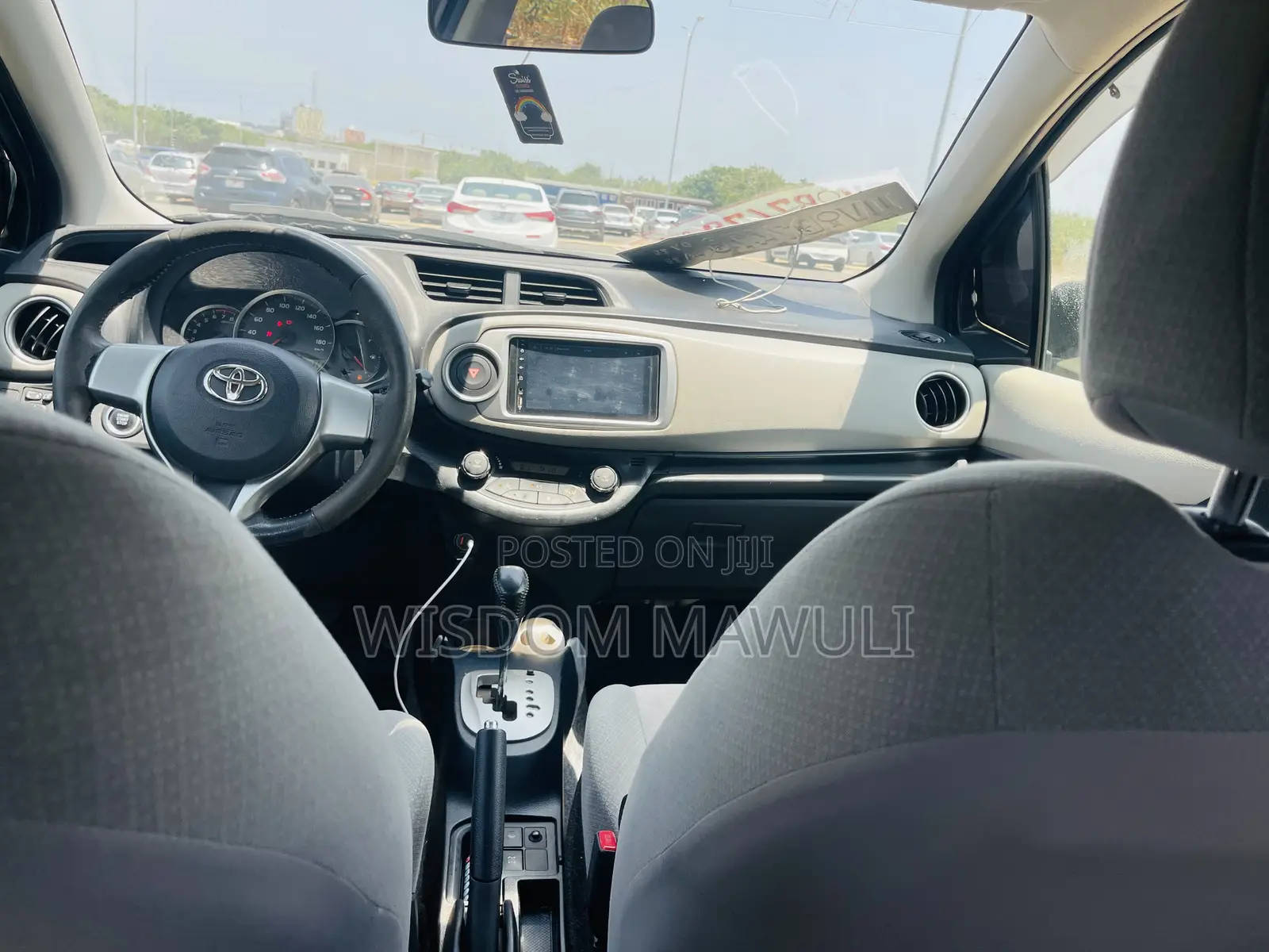 Toyota Vitz 2013 Silver