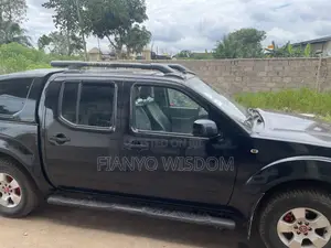 Nissan Navara 2015 Black