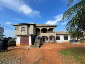 8bdrm House in Kwabenya for sale