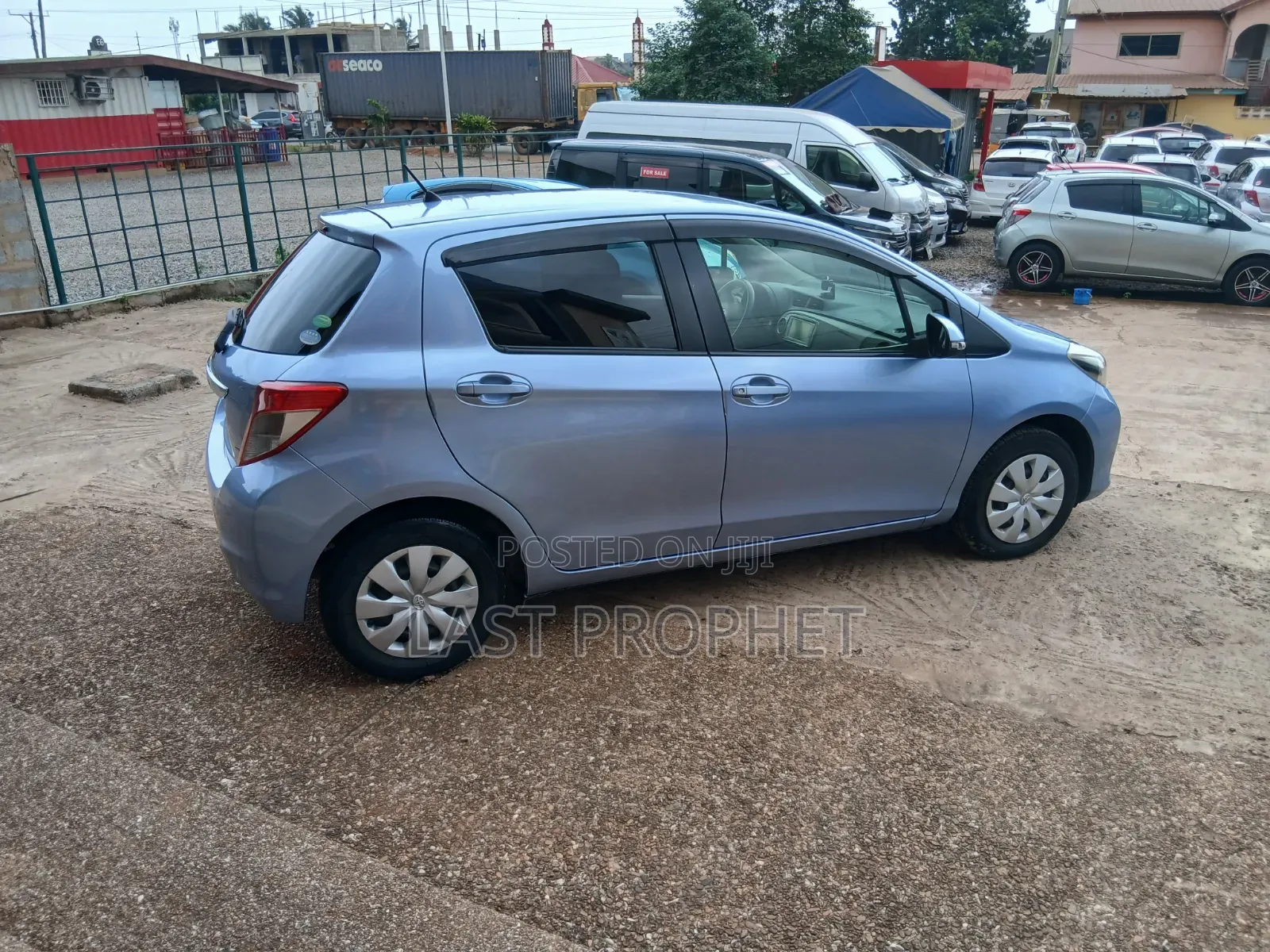 Toyota Vitz 1.3 FWD 5dr 2013 Blue