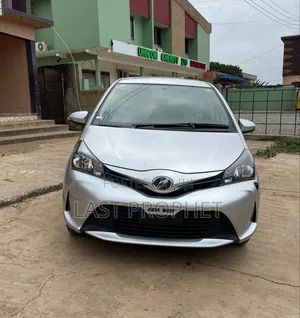 Toyota Vitz 1.3 AWD 5dr 2015 Silver