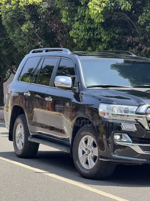 Toyota Land Cruiser 4.5 V8 GXR 2019 Black