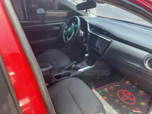 Toyota Corolla LE (1.8L 4cyl 2A) 2019 Red