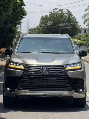 Lexus LX 600 2022 Gray