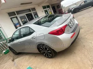 Toyota Corolla SE 4dr Sedan (1.8L 4cyl CVT) 2017 Silver