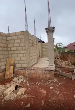 7bdrm House in Kumasi Metropolitan for sale