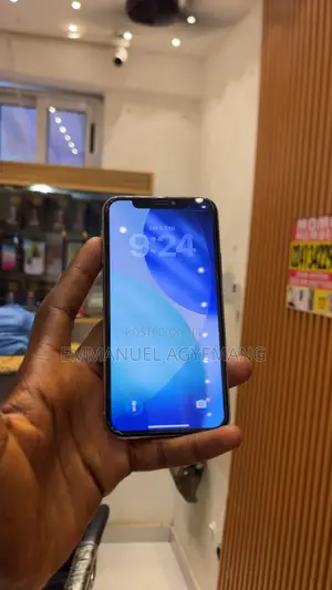 New Apple iPhone 11 64 GB Black