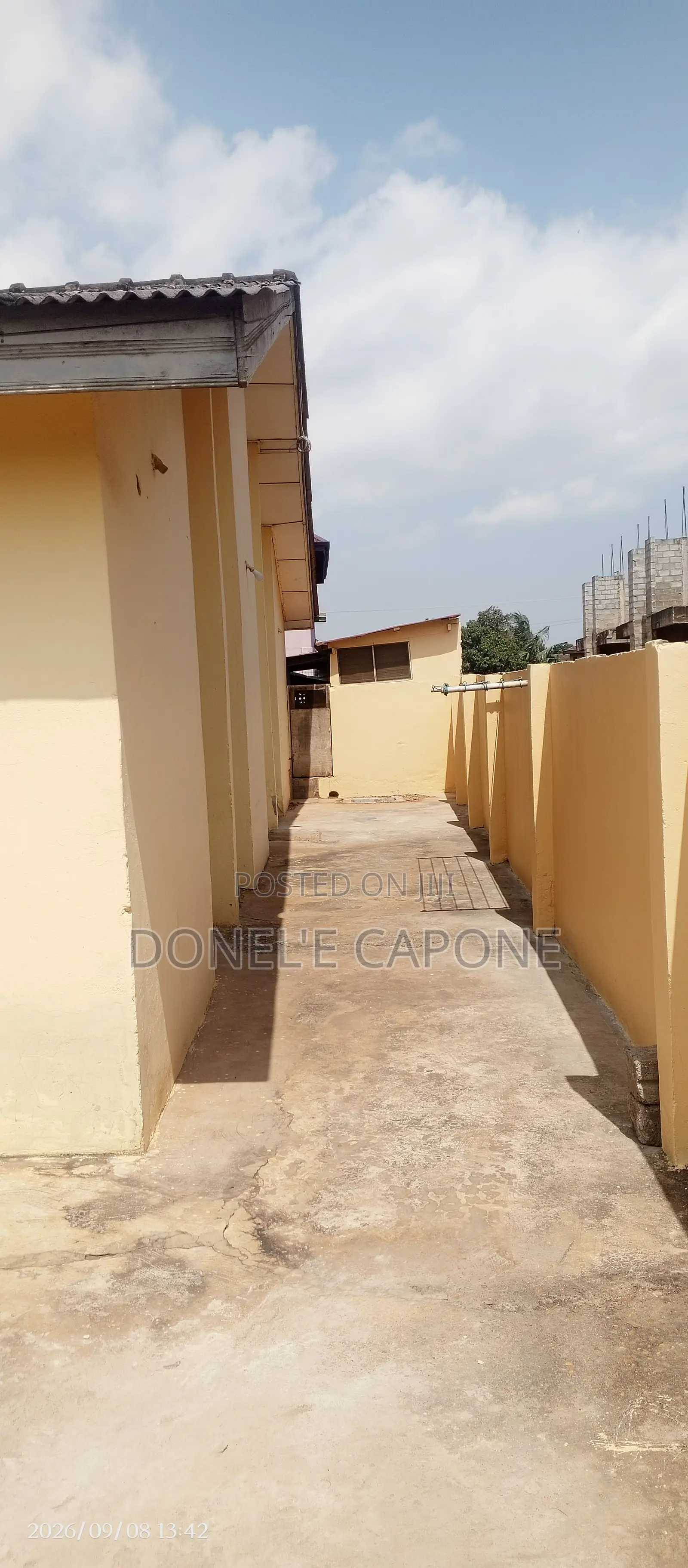 2bdrm House in Ampomaah Last Stop, Amrahia for rent