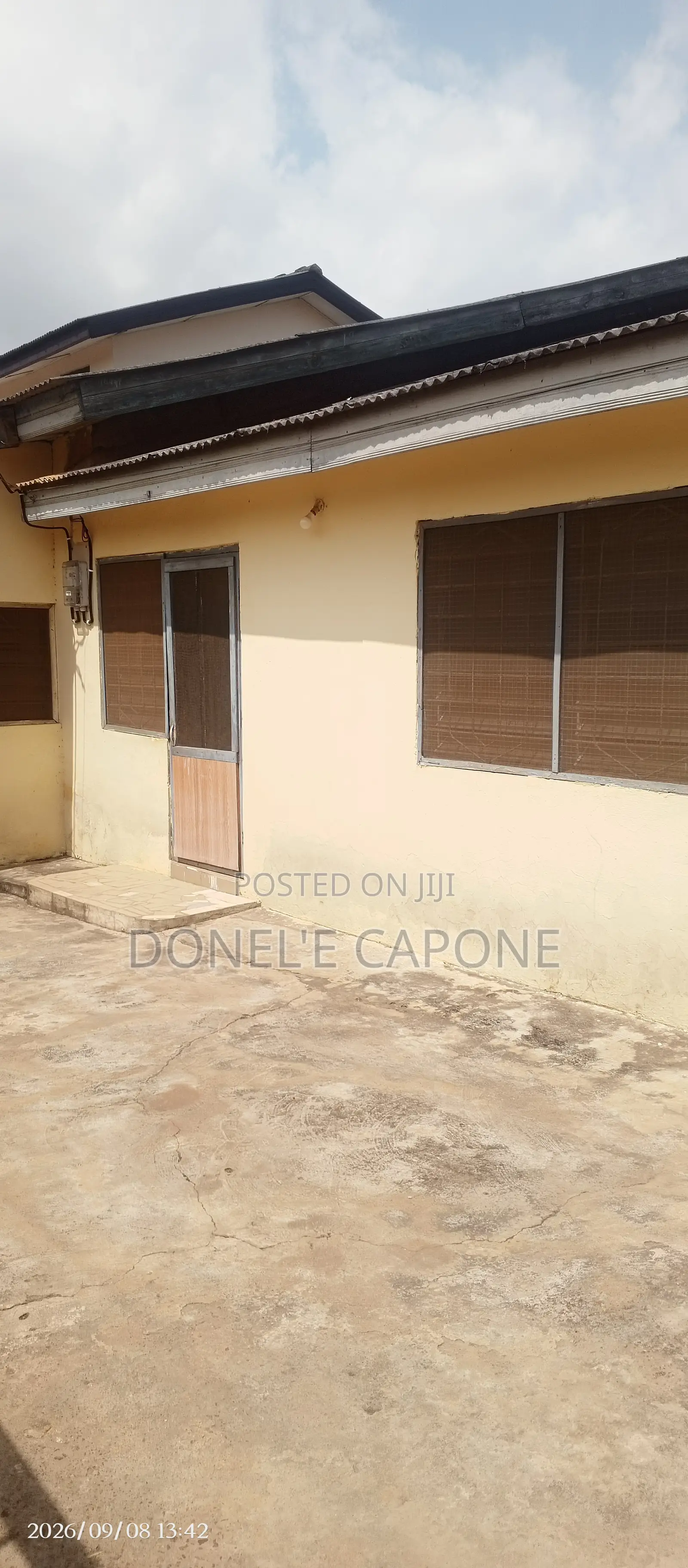 2bdrm House in Ampomaah Last Stop, Amrahia for rent