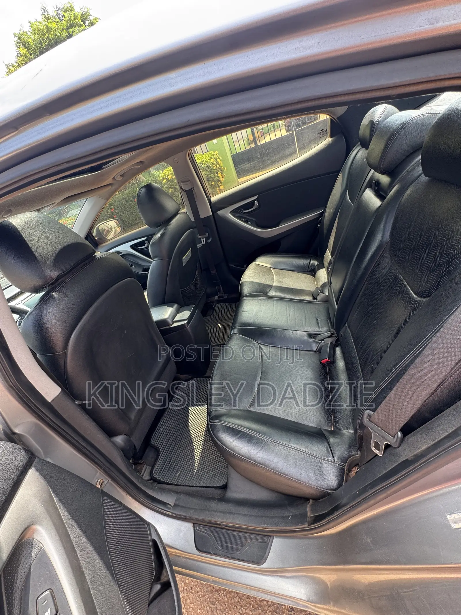 Hyundai Elantra 2011 Silver