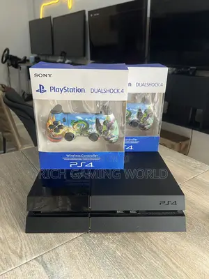Ps4 Standard 10 Games Two Controllers (Jailbreak)