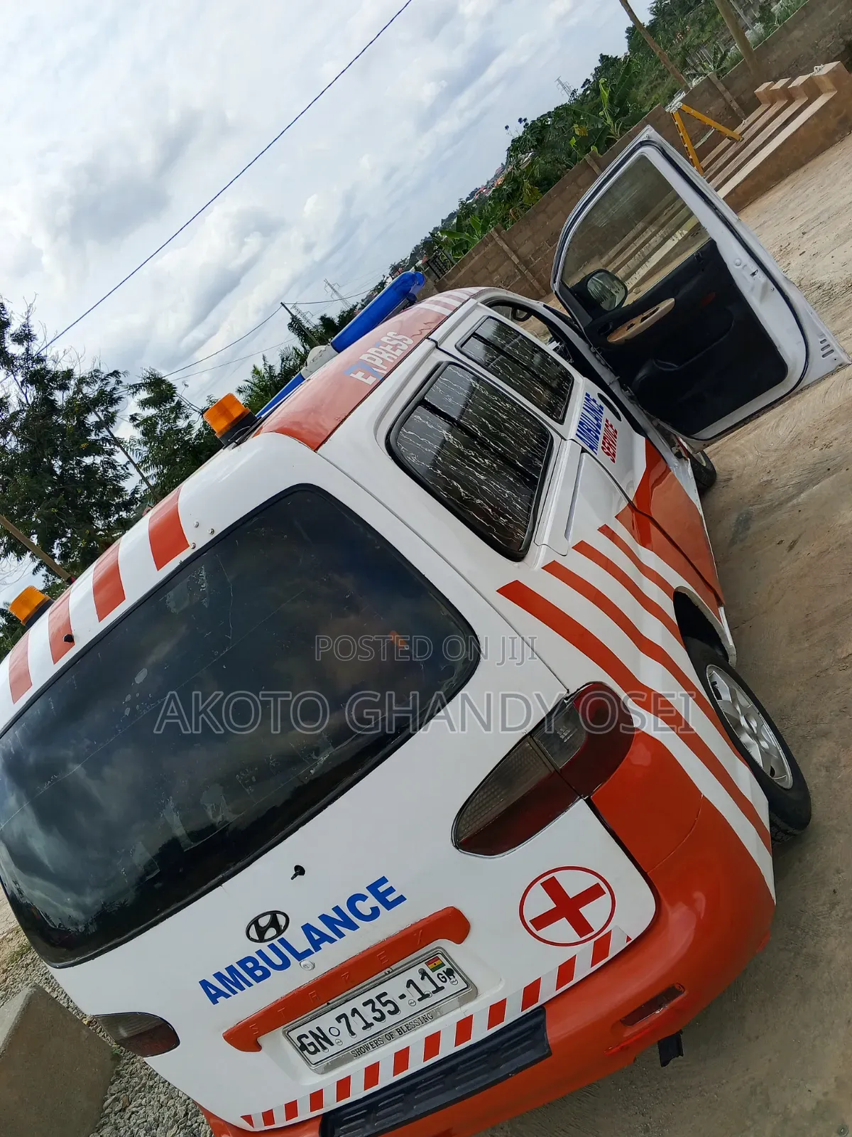 Hyundai Starex 2010 White