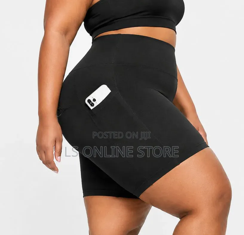 Plain Biker Shorts With Side Pocket