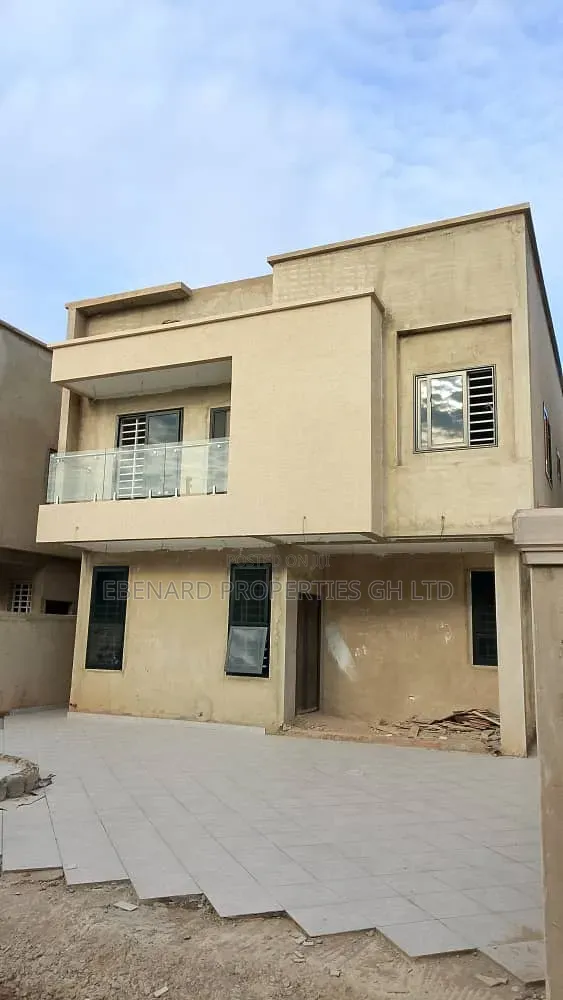 4bdrm House in Ebenard Properties, Baatsona Total for sale