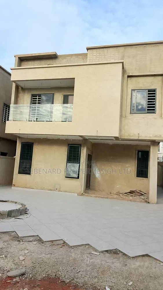 4bdrm House in Ebenard Properties, Baatsona Total for sale