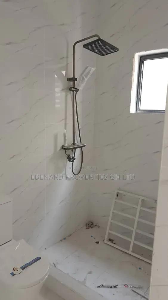 4bdrm House in Ebenard Properties, Baatsona Total for sale