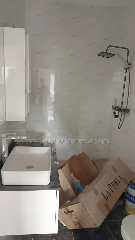 4bdrm House in Ebenard Properties, Baatsona Total for sale