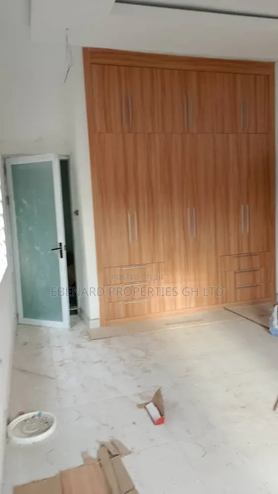 4bdrm House in Ebenard Properties, Baatsona Total for sale