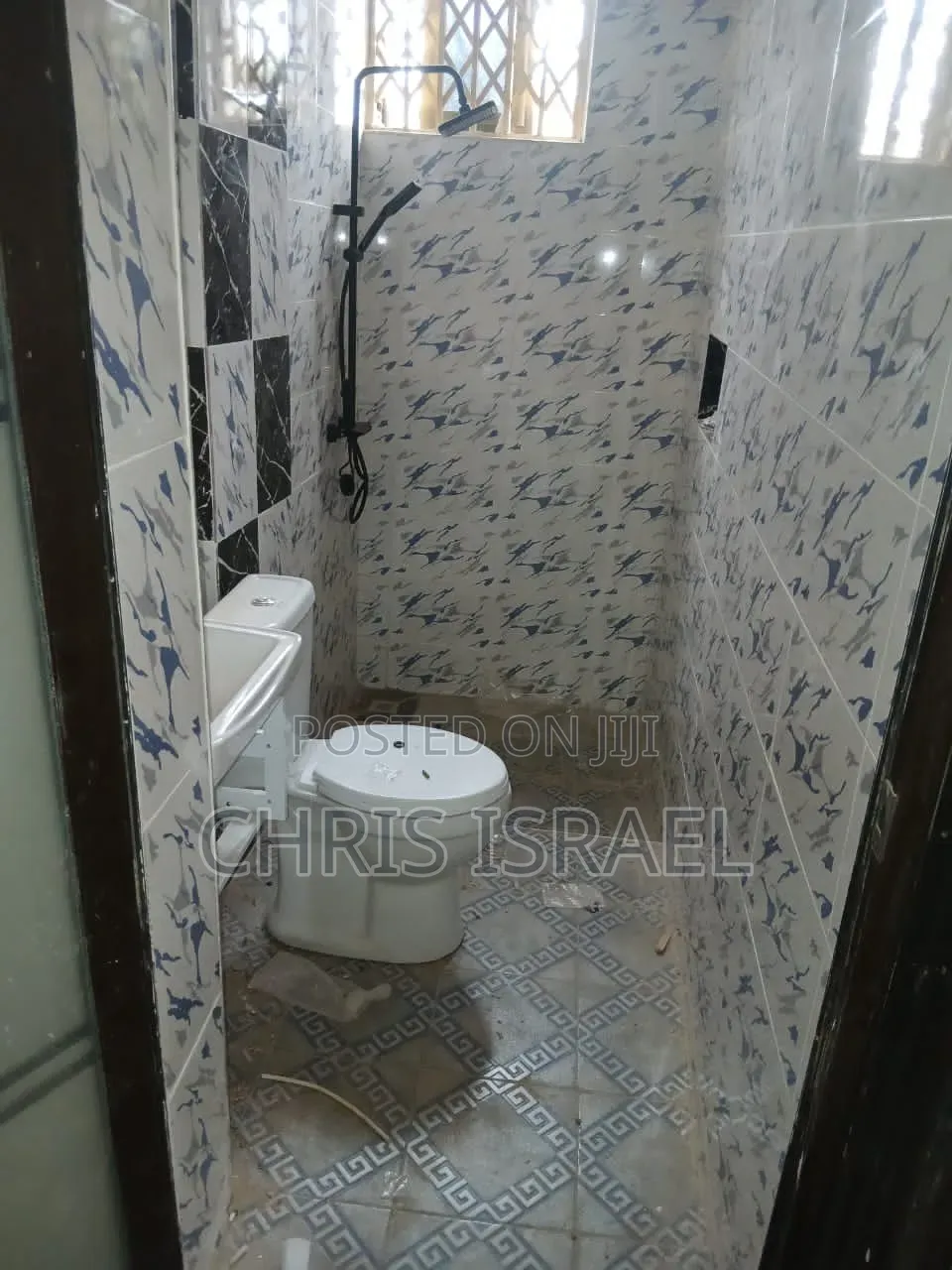 1bdrm Room & Parlour in Malejor School for rent