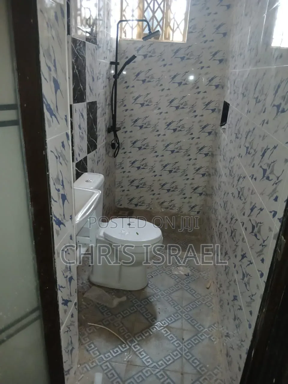 1bdrm Room & Parlour in Malejor School for rent